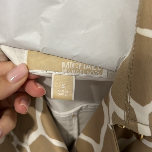 Michael Kors Fall Trech - Picture 5 of 8